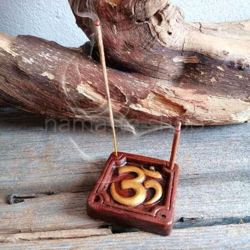 Porta Incenso Tibetano OM - Quadrato in Terracotta