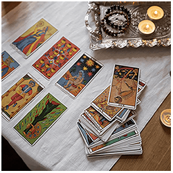 Tarocchi, Carte e Divinazione